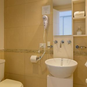 Habitación Económica con Cama King